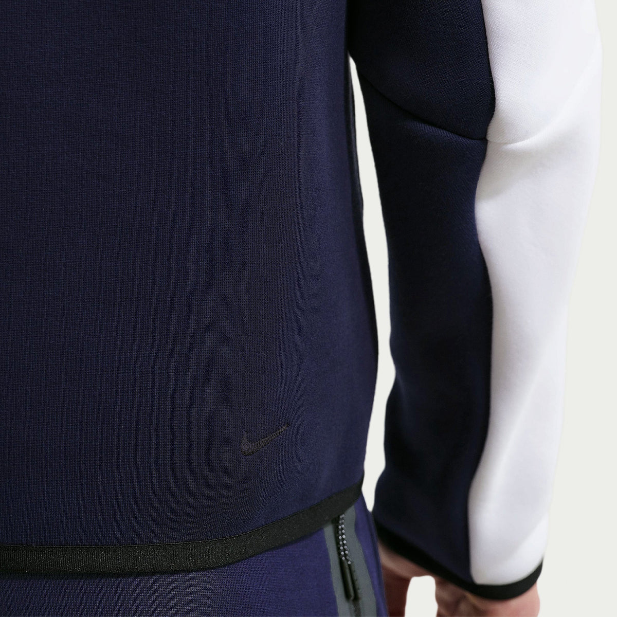Moletom Nike Sportswear Tech Fleece Full Zip Windrunner Hoodie - Branco, Azul-marinho e Vermelho