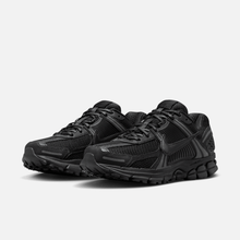 Nike Zoom Vomero 5 - Preto / Antracito