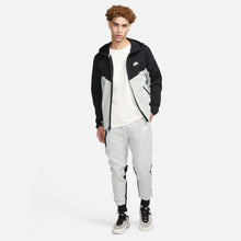 Jaqueta Nike Tech Fleece Windrunner - Cinza e Preto