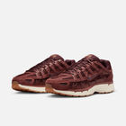 Nike P-6000 SE - Marrom-escuro / Dourado metálico / Marfim-claro / Vinho