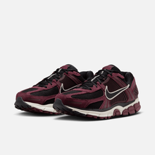 Nike Zoom Vomero 5 - Vermelho escuro / Vinho / Branco-acinzentado / Preto
