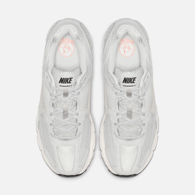 Nike Zoom Vomero 5 - Cinza / Preto / Branco-creme