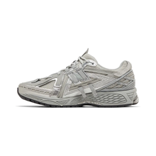 1906A - "Concrete Silver Metallic"