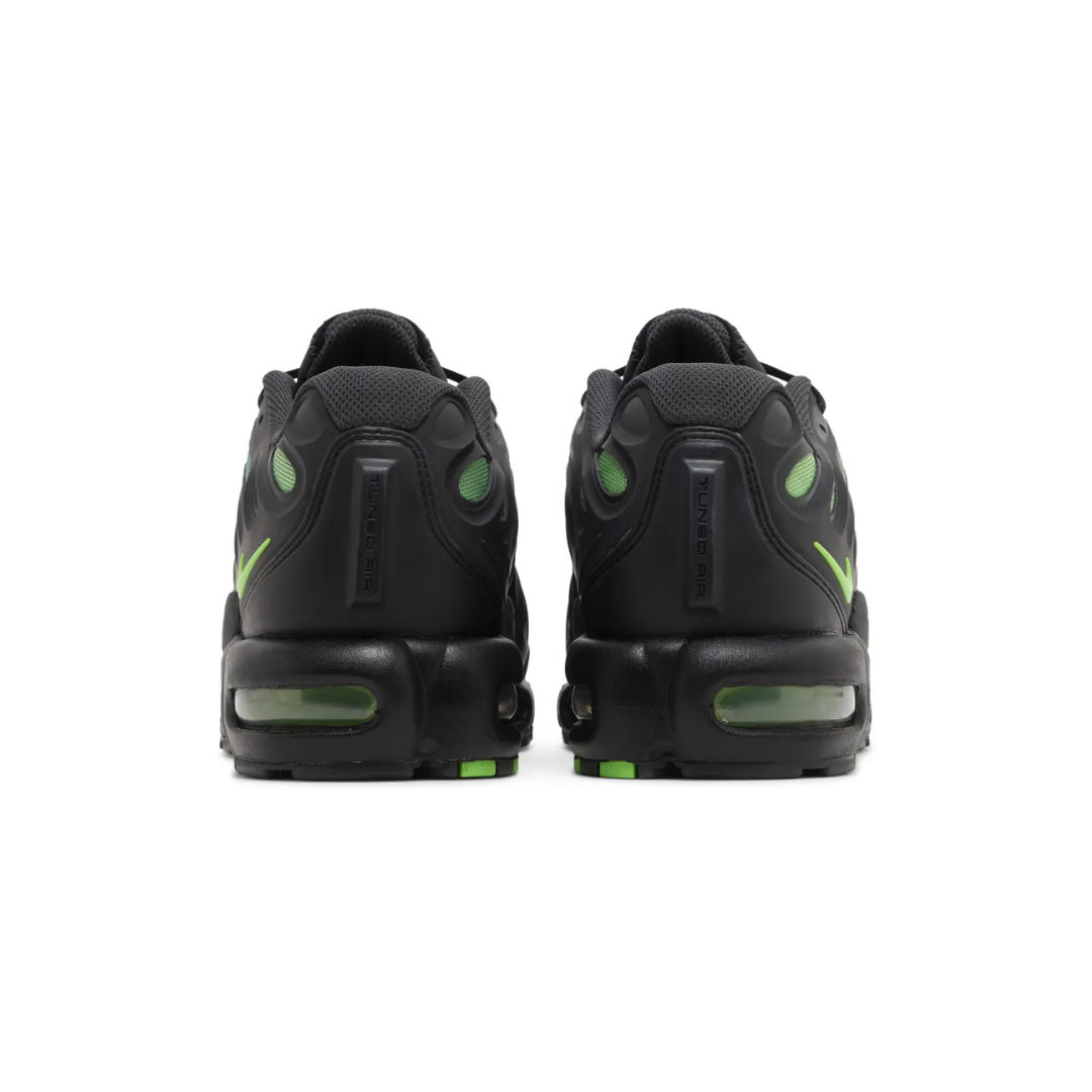 Air Max Plus Drift - "Black Green Strike"