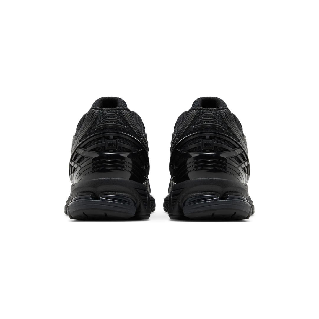 1906U - "Triple Black"