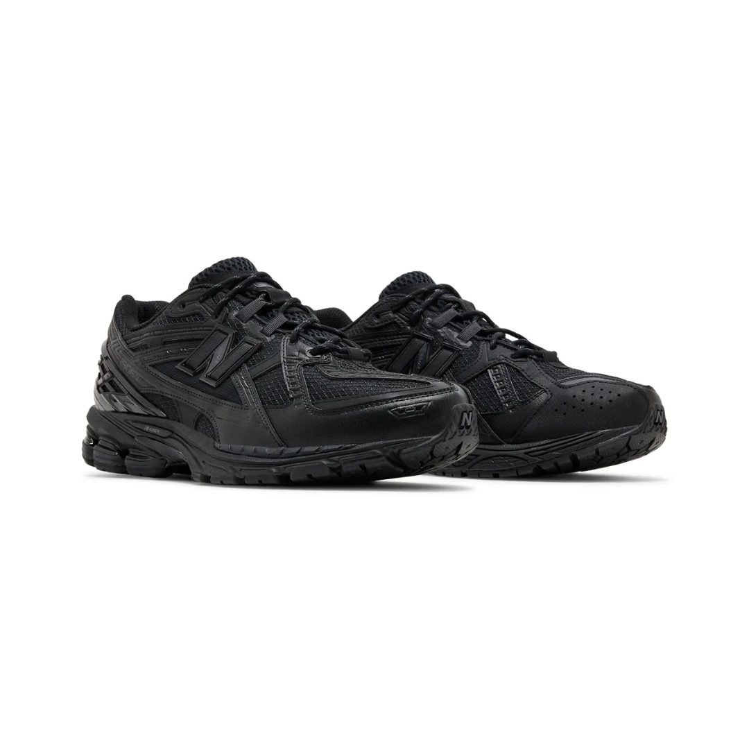 1906U - "Triple Black"