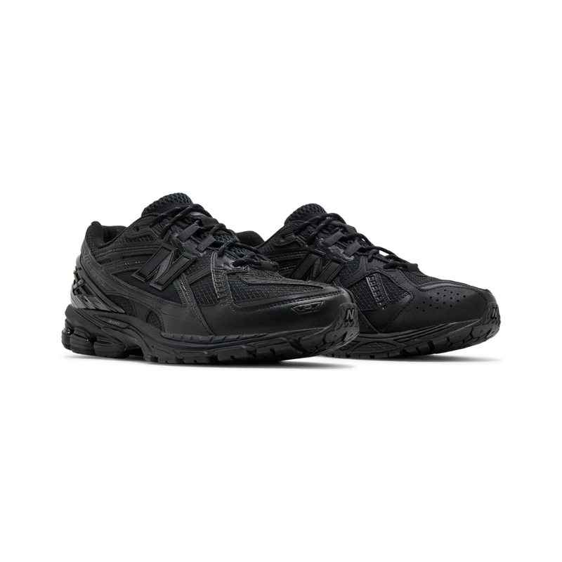 1906U - "Triple Black"
