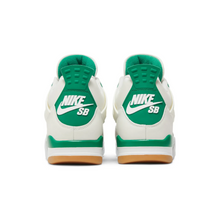 Nike SB x Air Jordan 4 Retro - "Pine Green"