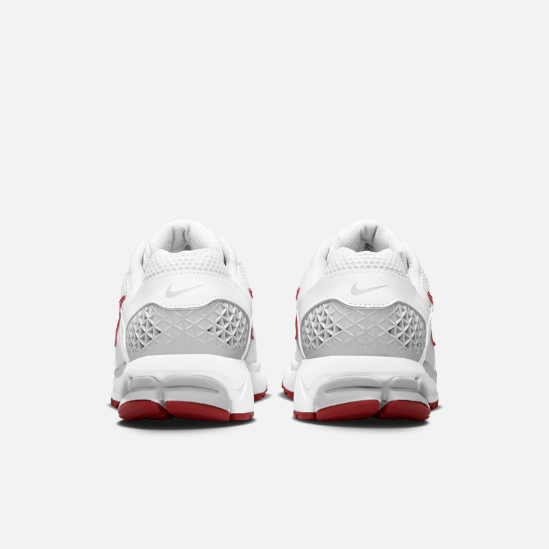 Nike Zoom Vomero 5 - Cinza-claro / Cinza / Vermelho / Branco