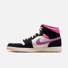 Air Jordan 1 Mid SE World - Preto / Branco-creme / Rosa-vivo / Dourado
