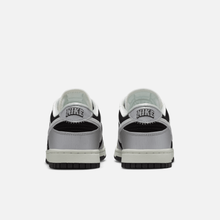 Nike Dunk Low - Prateado metálico / Preto / Branco-creme
