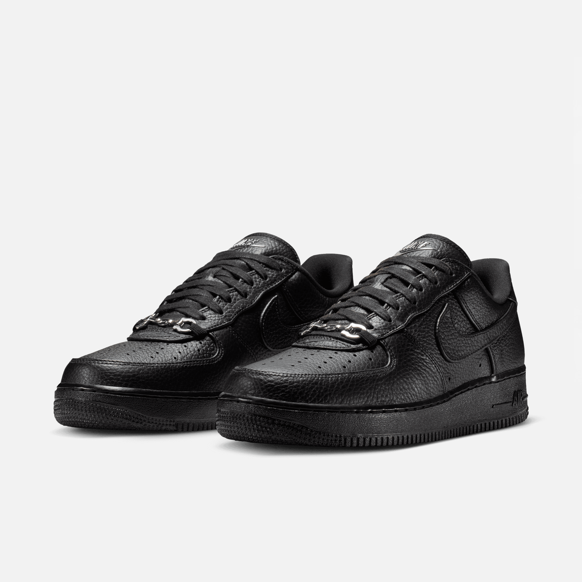 Nike Air Force 1 Low - Preto / Prateado metálico