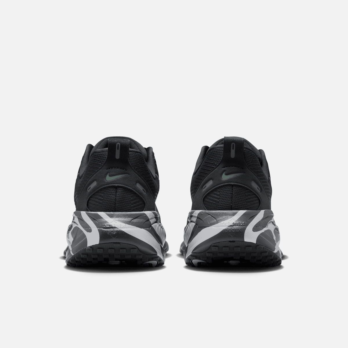 Nike Vomero 18 - Antracito / Verde-acinzentado / Prateado metálico / Prateado refletivo