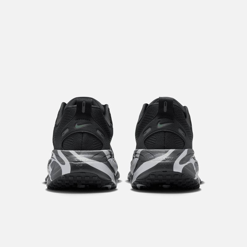 Nike Vomero 18 - Antracito / Verde-acinzentado / Prateado metálico / Prateado refletivo