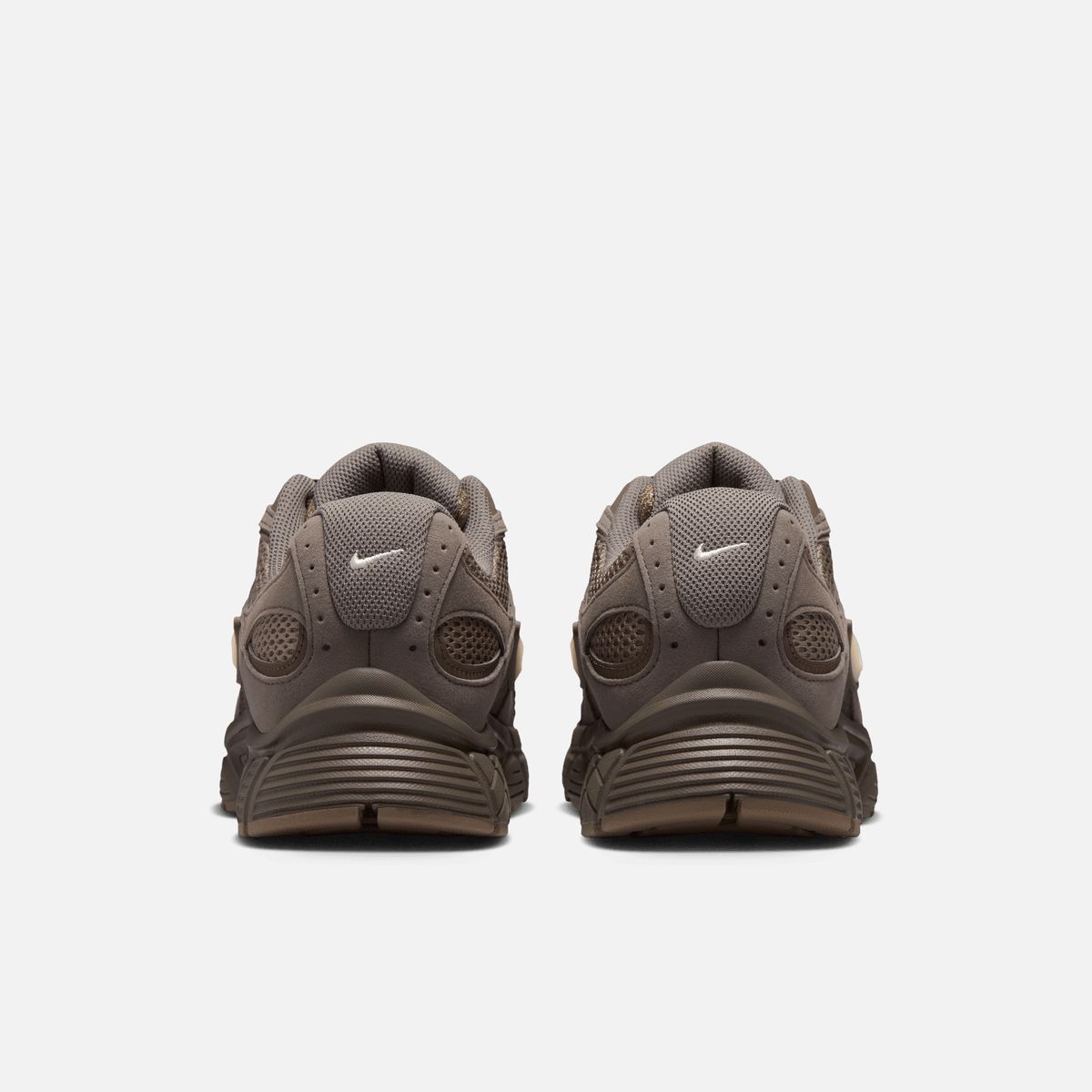 Nike V5 RNR Suede - Marrom / Branco-pérola suave / Cinza-pedra
