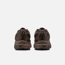 Nike Air Max Moto 2K Velvet - Marrom / Marrom-acinzentado