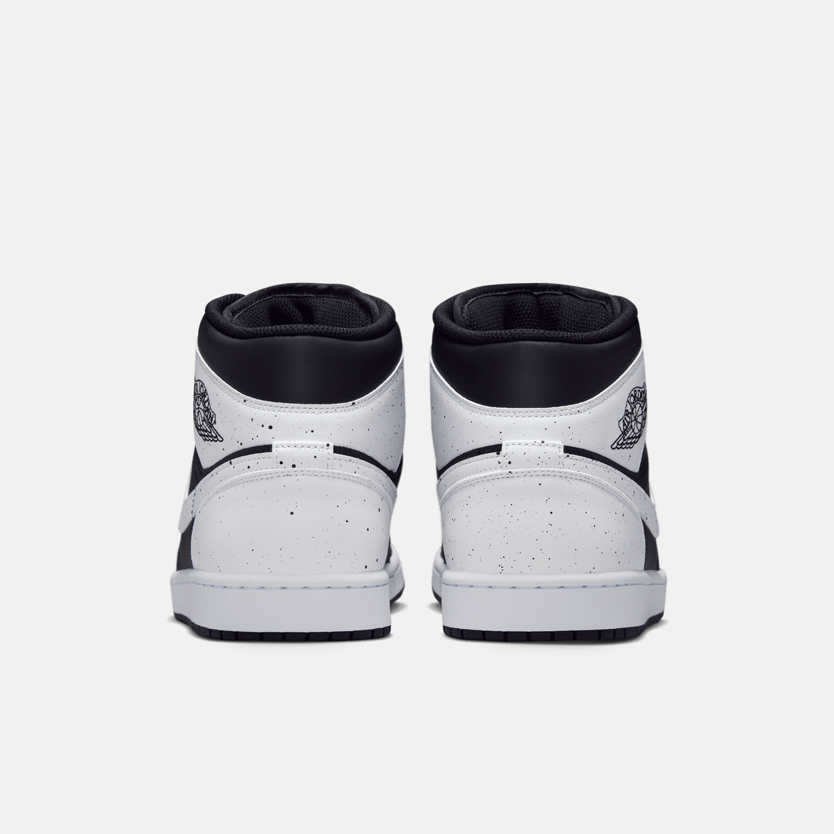 Air Jordan 1 Mid Oreo - Preto / Branco