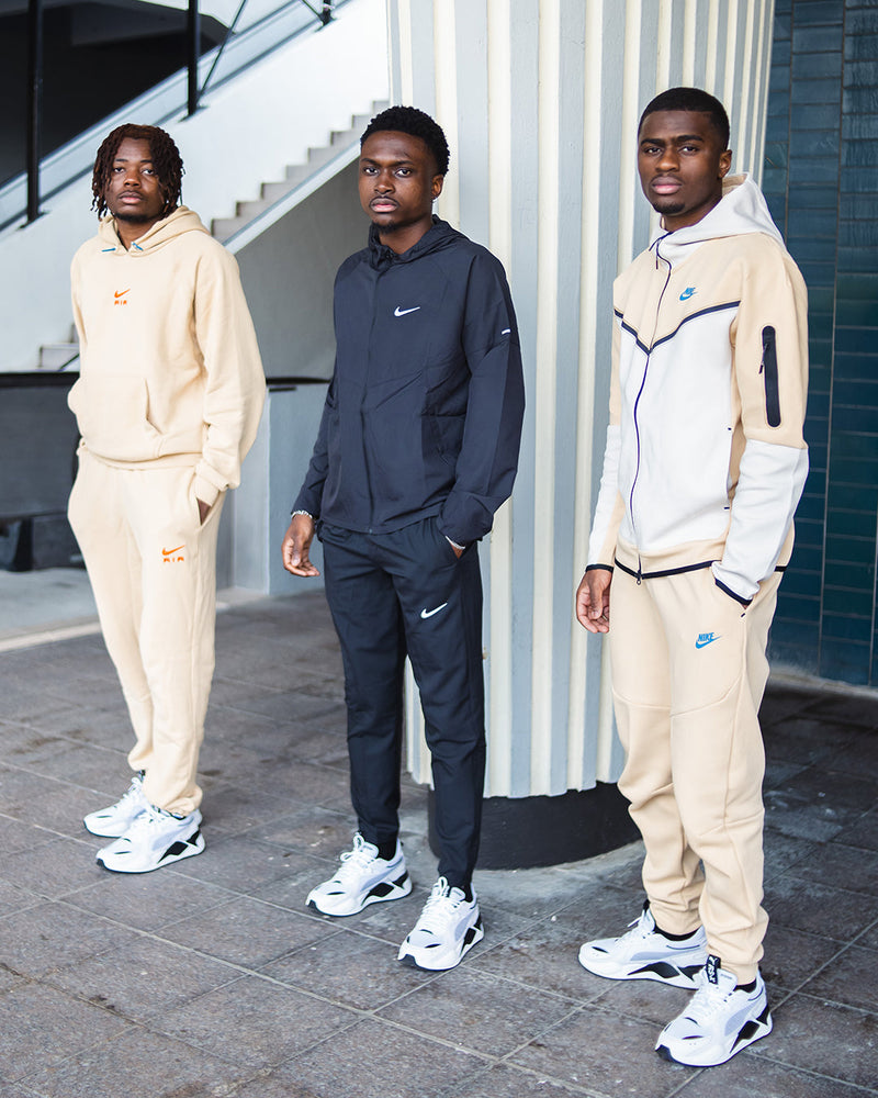 Jaqueta com capuz Nike Tech Fleece - Bege, Branco e Azul