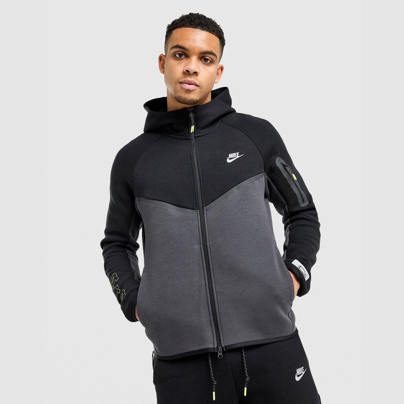 Nike Tech Fleece - Full-Zip Hoodie
