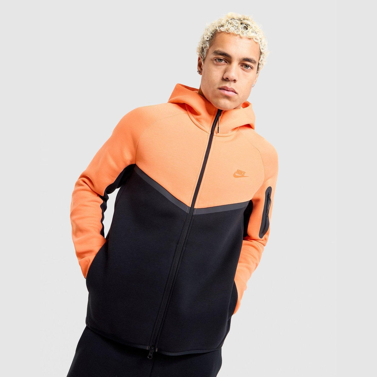 Nike Tech Fleece - Full-Zip Hoodie