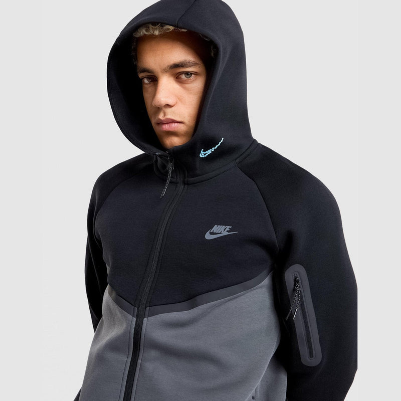Nike Tech Fleece - Full-Zip Hoodie