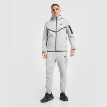 Nike Tech Fleece - Full-Zip Hoodie