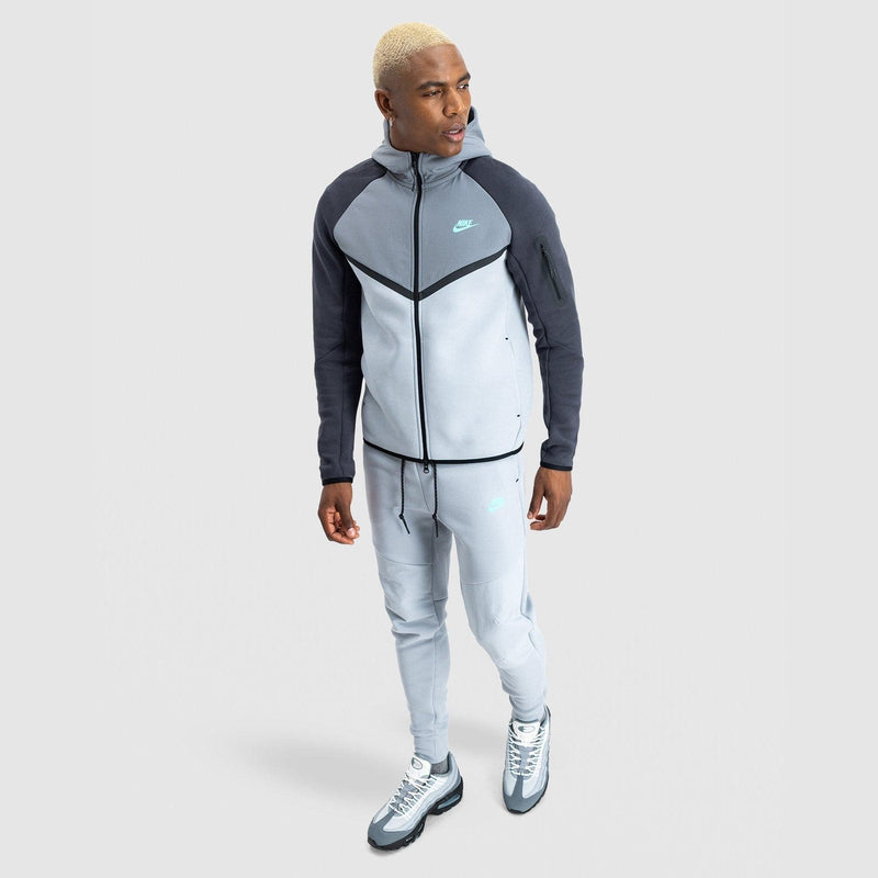 Nike Tech Fleece - Full-Zip Hoodie
