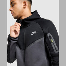Nike Tech Fleece - Full-Zip Hoodie