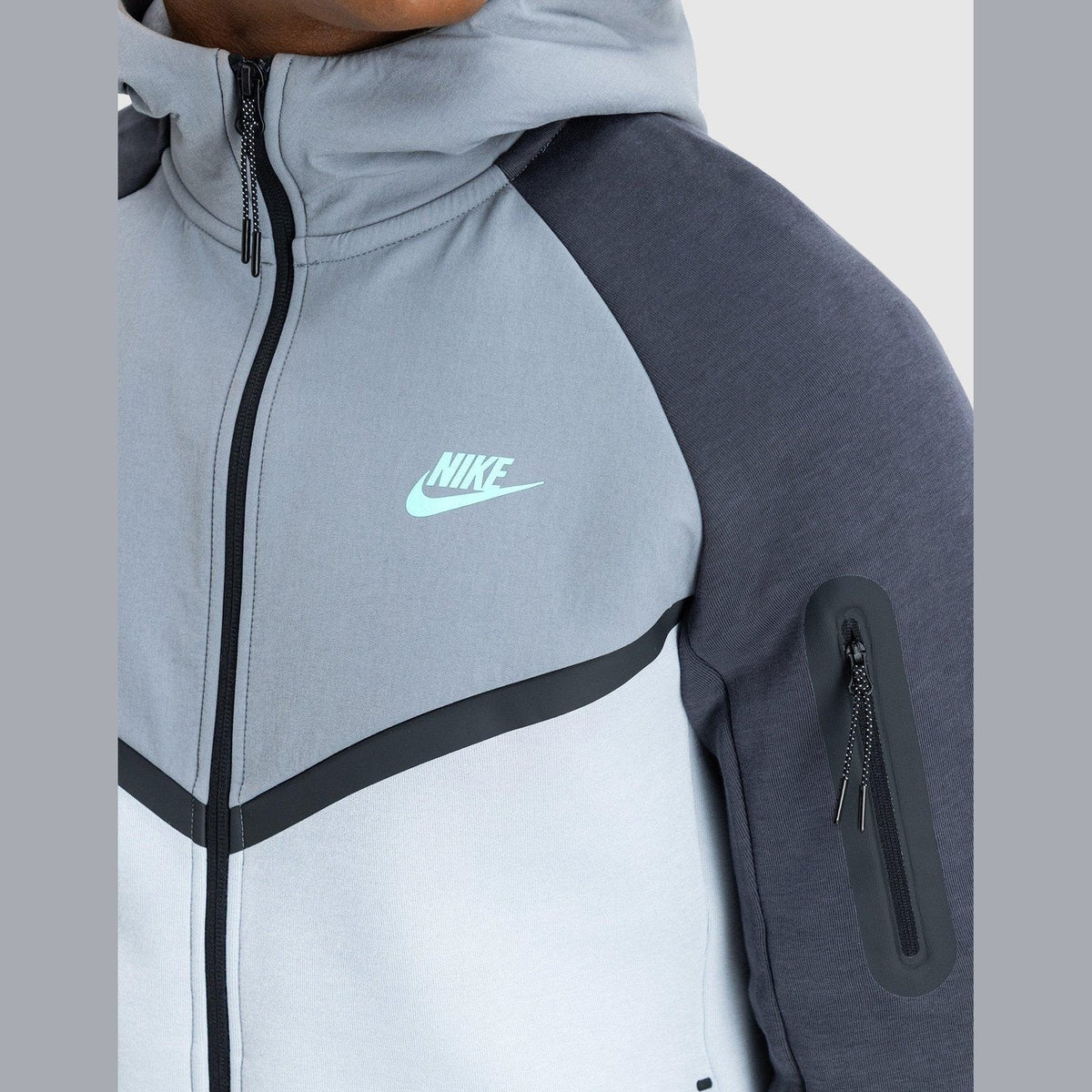 Nike Tech Fleece - Full-Zip Hoodie