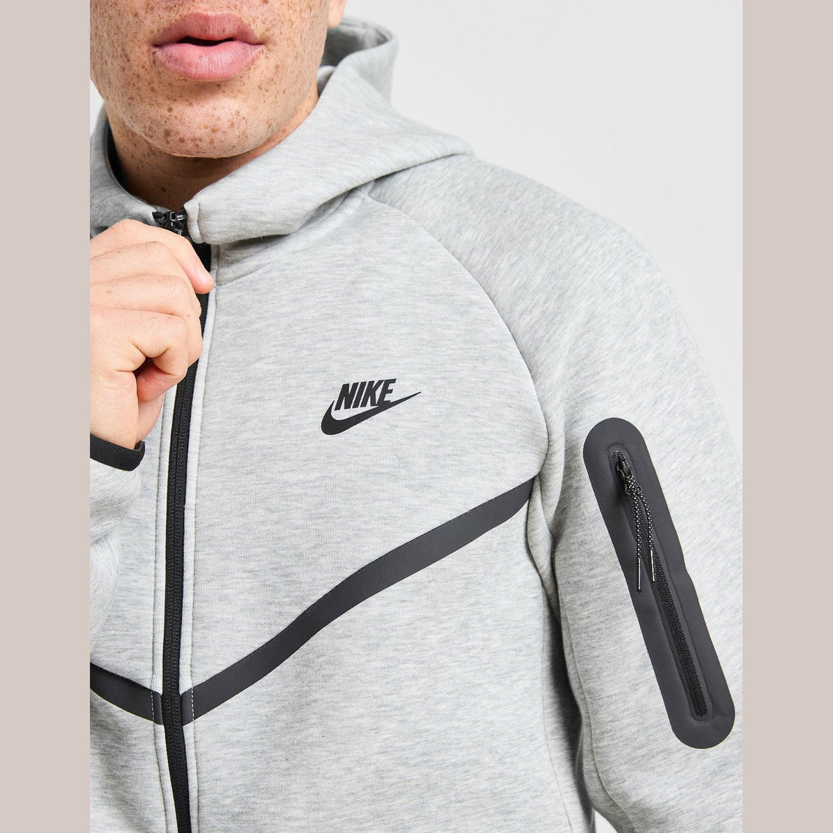 Nike Tech Fleece - Full-Zip Hoodie