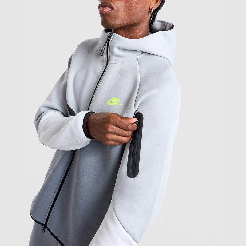 Nike Tech Fleece - Full-Zip Hoodie