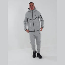 Nike Tech Fleece - Full-Zip Hoodie